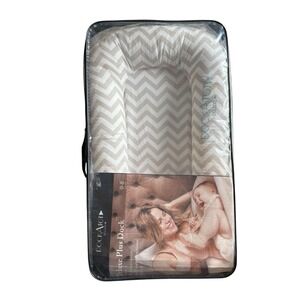 Dock A Tot Deluxe Plus Dock Baby Lounger 0-8 Months Chevron Gray Portable